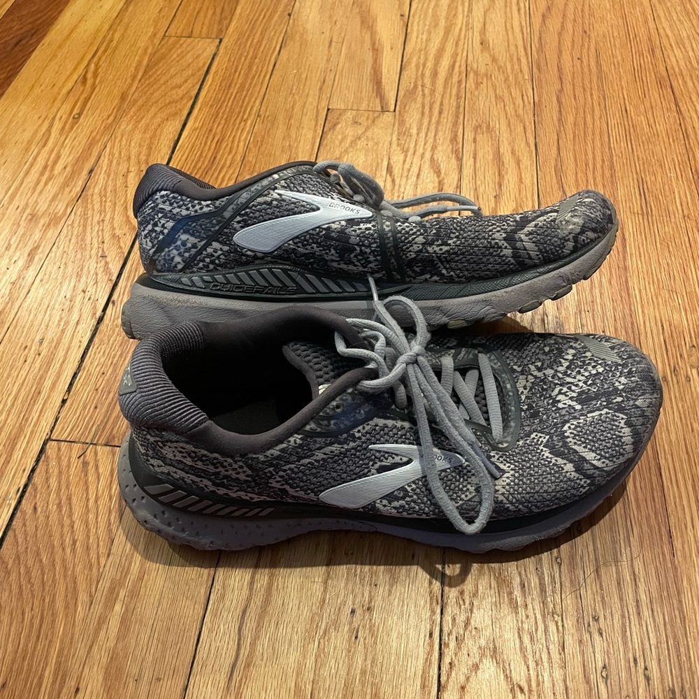Brooks Black and Gray Snake pattern Sneakers Adre… - image 7